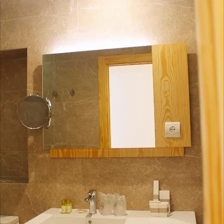 Hotel Center *